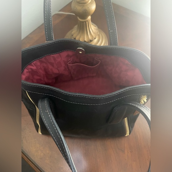 Furla Black and Gold Shoulder Bag with Structured Design - Picture 4 of 8